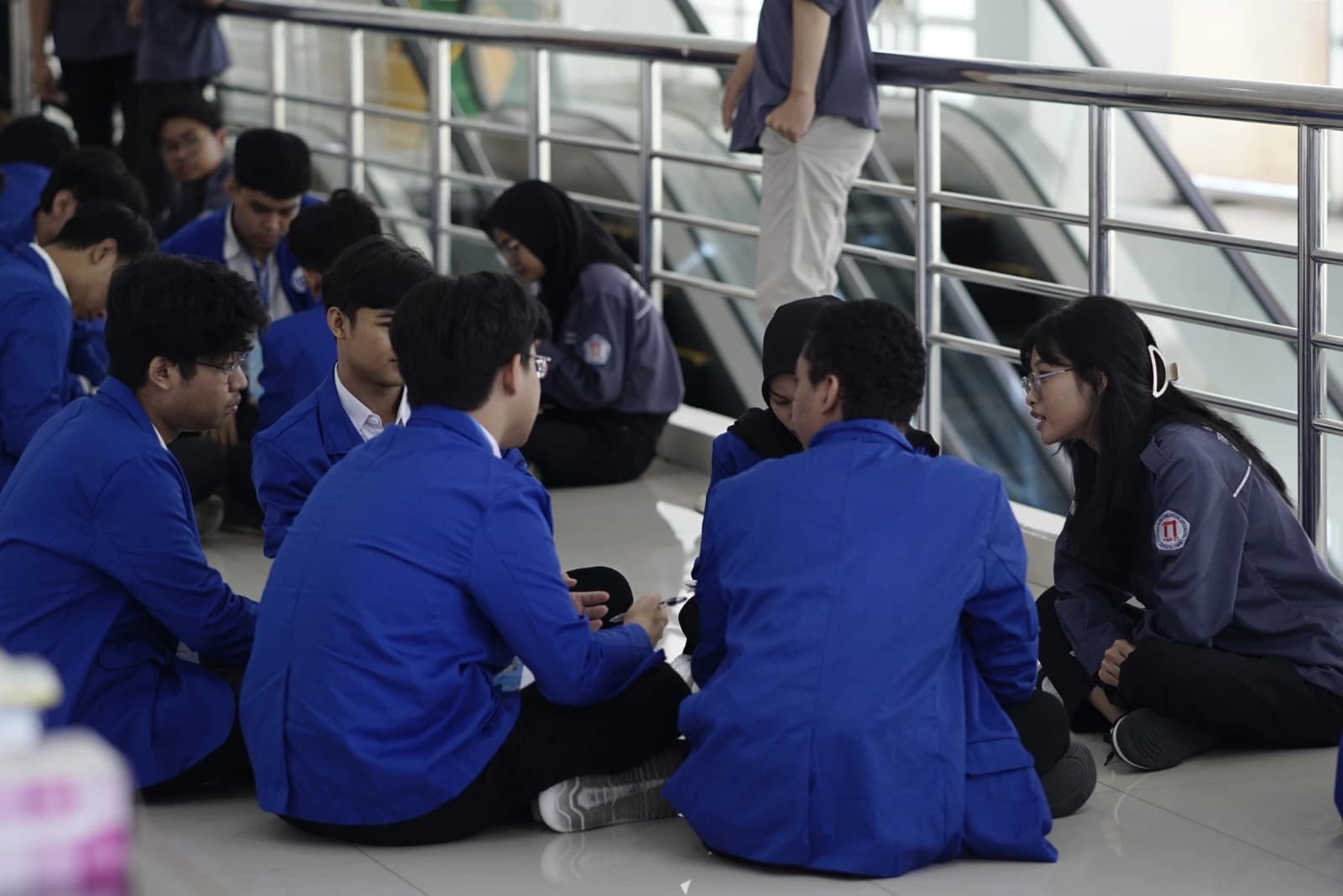 Students learning together